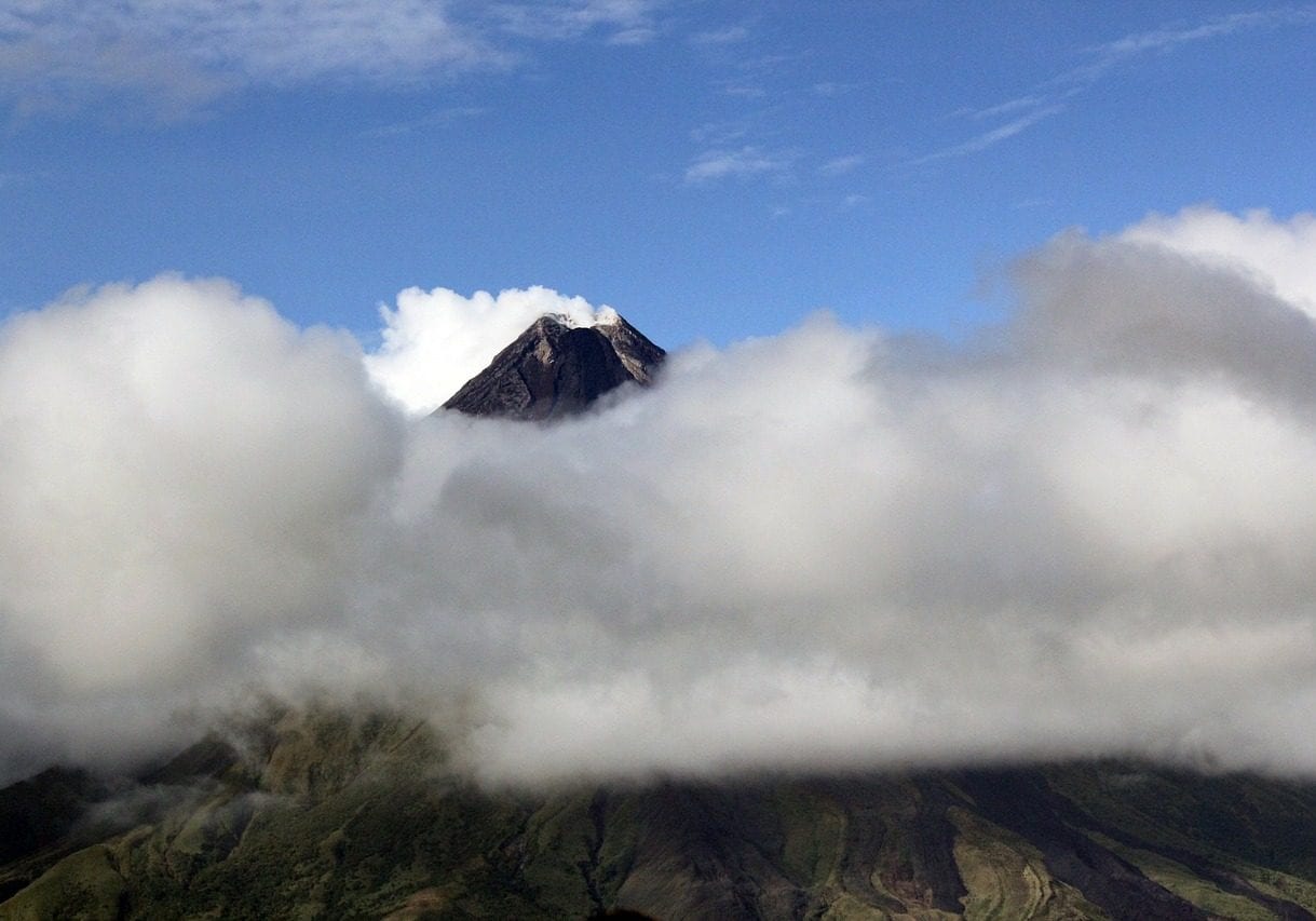 parque nacional volcan mayon